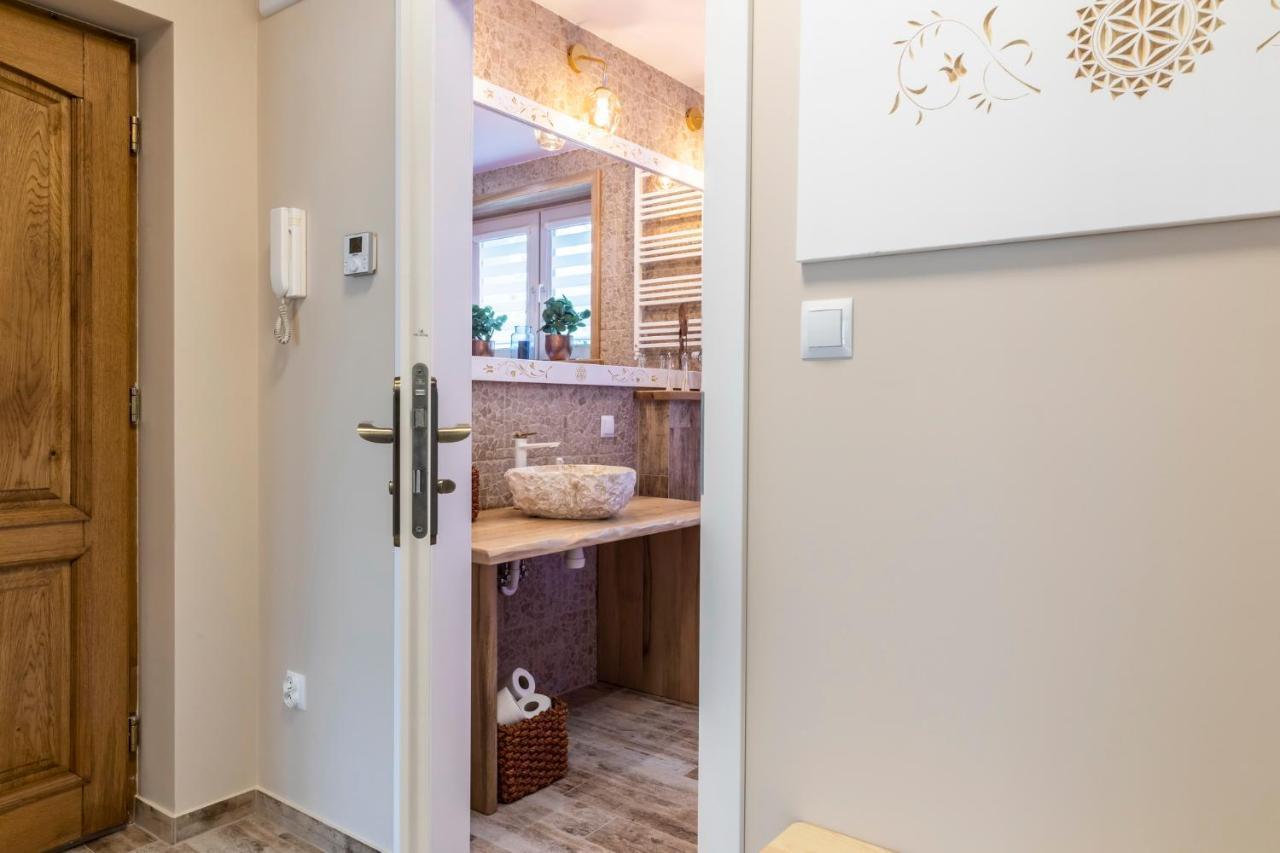 Bunia W Zakopanem Z Jacuzzi Apartment Bagian luar foto
